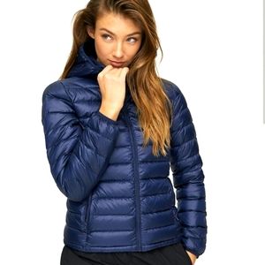TNA Aritzia Botanie Puffer Jacket Navy Blue
